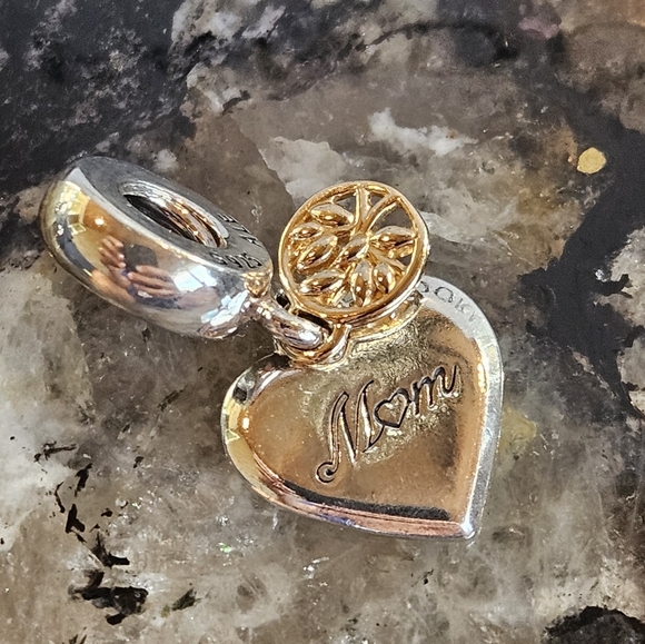PANDORA Family Tree and Heart Dangle No. 799366 - Picture 1 of 5